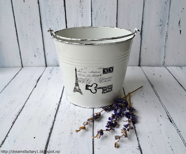 ''French Made'' metal buckets