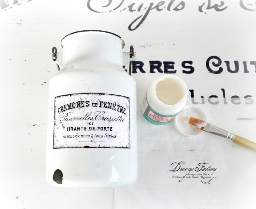 DIY: Vintage enamel milk jug with distressed and waterproofed French labels
