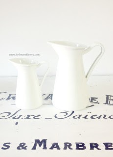DIY French Vases - Turn ordinary vases from Ikea into French beauties in only 2 steps with black acrylic paint and French decals