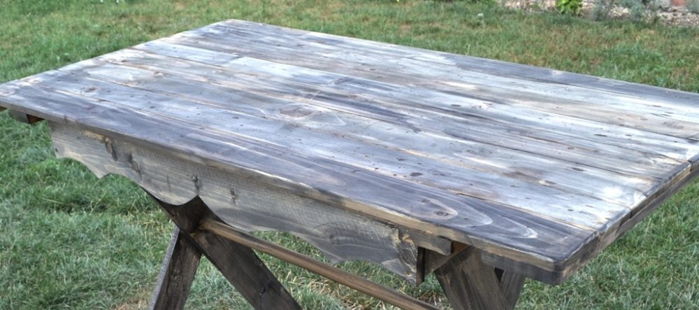 DIY farmhouse table for two - learn how to make a X leg farmhouse table from scratch, how to paint it and distress it, but also add a little bit of chicness to make it special - Dreams Factory
