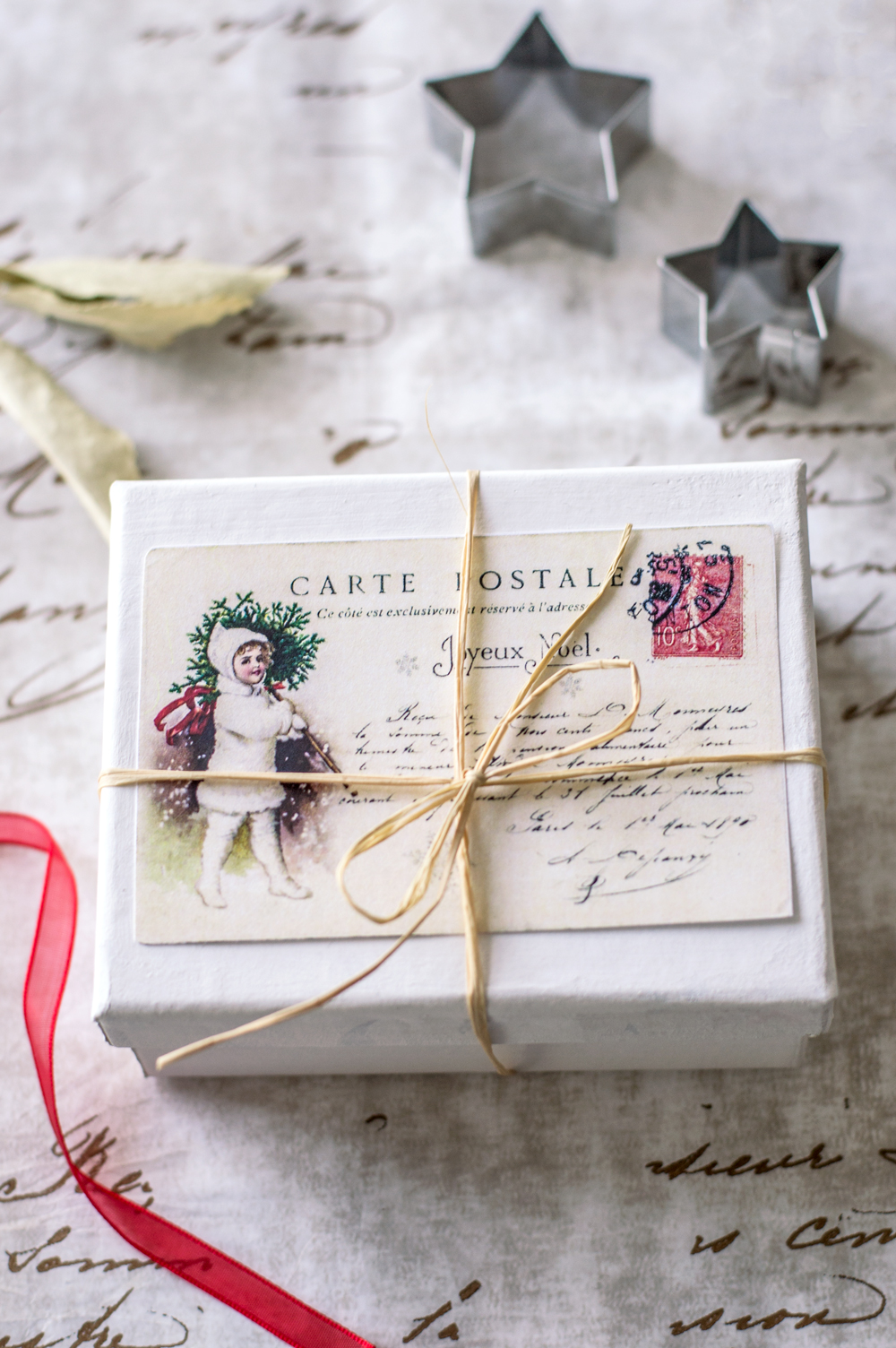 Free Vintage French Christmas Postcards #christmas #freeprintable #french #vintage #postcards 