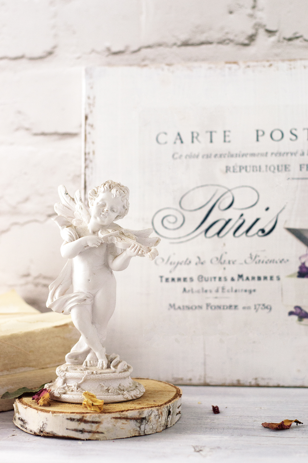 DIY French sign with fancy violets + free printable